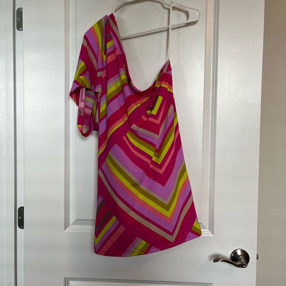 Trina Turk Waltz One Shoulder Tunic Beach Cover Up NWOT - Picture 5 of 7